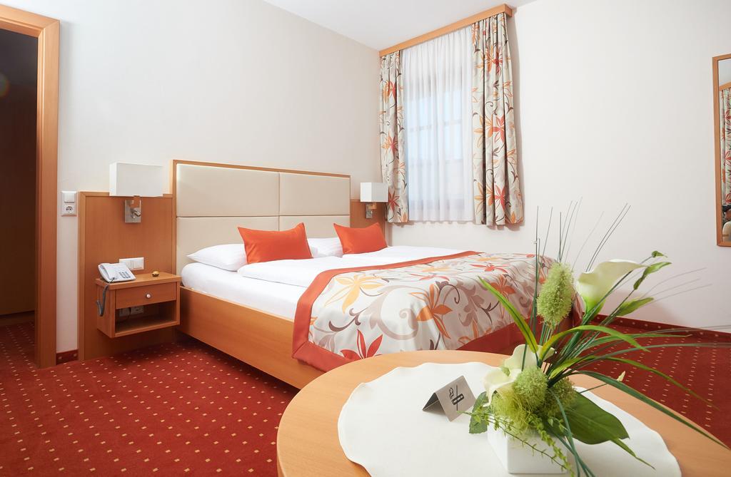 Pension Sprinzl Schwechat Room photo