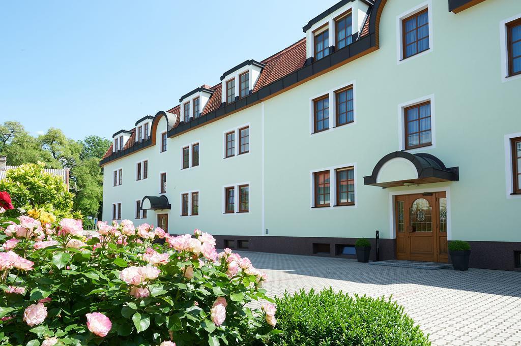 Pension Sprinzl Schwechat Exterior photo