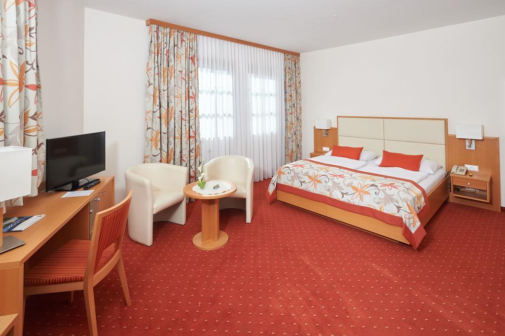 Pension Sprinzl Schwechat Room photo