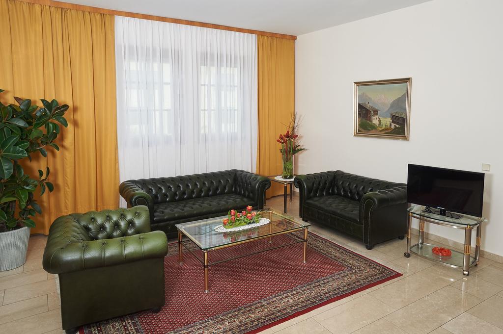 Pension Sprinzl Schwechat Exterior photo
